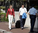 Amsterdam 8 juni 2004
Wim v Hanegem met vrouw Marianne bij vertrek Nederlands elftal naar Portugal.