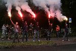 Heemskerk 10 juni 2005
Trouwen Sylvie Meis en Rafael v d Vaart in Heemskerk.
ajax fans met bengaals vuur