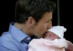Amsterdam 31 mei 2005
Prins Maurits met zijn dochter Felicia op zijn balkon