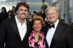Amsterdam 6 juni 2005
Uitreiking Johnny Kraaykamp musical awards in Nieuwe luxor.
Joop v dEnde en Janine v d Ende en Reinout Oerlemans