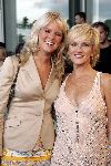 Amsterdam 6 juni 2005
Uitreiking Johnny Kraaykamp musical awards in Nieuwe luxor.
Tineke Schouten met dochter