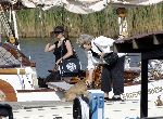 Muiden 28 mei 2005
Koningin Beatrix varen met Mabel Wisse Smit prinses Luana en prins Friso. hond beatrix
