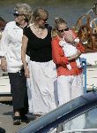 Muiden 28 mei 2005
Koningin Beatrix varen met Mabel Wisse Smit prinses Luana en prins Friso