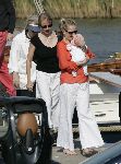 Muiden 28 mei 2005
Koningin Beatrix varen met Mabel Wisse Smit prinses Luana en prins Friso
