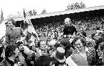 Eindhoven, 11 mei 1975
PSV Landskampioen 1974/1975
Op de schouders BJORN Nordquist en kees Rijvers
Verder op de foto o.a. Jacques v d Ven ( verzorger )