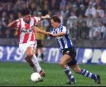 9 Maart 1999
EVV-PSV 0-5
Steve v d Borght in duel met Luc Nilis