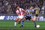 Eindhoven 9 Maart 1999
EVV-PSV 0-5
STEVE V D BORGHT in duel met LUC NILIS