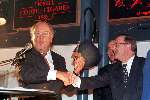 Wageningen, 16 maart 1999
Sigaar  v h Jaar 1999
Willem v Kooten met vertegenwoordiger CORTES-sigaren