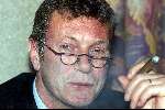Brussel, 29 maart 2000
Belgie-Nederland, eindstand 2-2 in het Koning Boudewijn stadion vriendschappelijk wedstrijd
Frits Korbach met sigaar