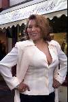 Zaterdag 4maart 2000 Dordrecht bij modezaak MAXIME Mode 
JUSTINE PELMELAY met haar grotere borsten