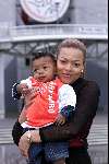 Amsterdam 16 maart 2000
Nancy Noslin met haar zoon TJ waar Babangida de vader van is.