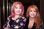 Amsterdam 11maart 2000
Modeshow van Mart Visser bij het Hilton hotel.
Patricia Paay en Yvonne Keeley