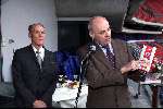 Amsterdam, 17 maart 2000
100 jaar bestaan AFC AJAX 
Met uitreiking historische videoband
Rinus michels en Michel v Praag