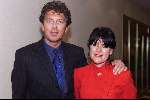 Amsterdam 11maart 2000
Modeshow van Mart Visser bij het Hilton hotel.
Robert ten Brink met zijn vrouw