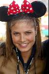 Parijs 15 maart 2002
Disneyland 10 jarig bestaan en opening nieuwe gedeelte.
Heidi Klum met man