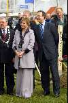 Hoofddorp 20 maart 2002
Prinses Laurentien bij de Nationale boomplantdag.
met haar vader Laurens Jan Brinkhorst