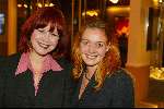 Scheveningen 25 maart 2002
Afscheid Henk v d Meyden in het circustheater.
Mathilde Santing met vriendin Annette