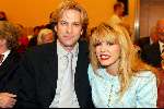 Amsterdam 16 maart 2002
modeshow Paul Schulten in het okura
Patricia Paay en Adam Curry