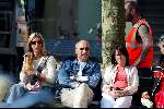 Amsterdam 24 maart 2003
alfred v d heuvel tussen moeders op schoolplein
man met veel tatoeages