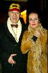 Amsterdam 14 maart 2003
Afscheid thomas lepeltak in hotel park plaza
ans marcus met haar vriend wybe tuinman met sigaar