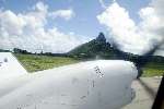 28 maart 2003 Fernando de Noronha  Brazilie 
Eiland met bergen zon strand mooie zee vliegtuig met propeller
Fernando de Nolronha