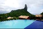 28 maart 2003 Fernando de Noronha  Brazilie 
Eiland met bergen zon strand mooie zee visserboten en andere boten op het droge
Fernando de Nolronha
Zwembad