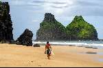 28 maart 2003 Fernando de Noronha  Brazilie 
Eiland met bergen zon strand 
Fernando de Nolronha