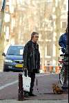 amsterdam 3 maart 2003
Hans v Wilgenburg met hondje