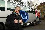 Den Haag 3 maart 2003
Jamai idols bij noordeinde met bus