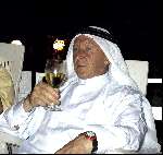 Dubai, 8 mei 2001
Jan Gisbers
Weinig mensen weten dat Jan ook nog sjeik is en vaak zo leeft !
Ik weet dit ook zeker jongen !!!!!!!!!!!!!!!!!11