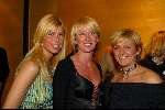 Amsterdam 8 maart 2003
Modeshow mart visser in het hilton
Estelle Gullit  Monique des bouvrie en Caroline Tensen