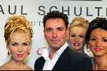 Amsterdam 16 maart 2003
modeshow paul schulten in okura
paul schulten met modellen