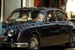 Amsterdam 9 maart 2003
Ralph Inbar met zijn vrouw in een oude jaguar s type