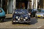 Amsterdam 9 maart 2003
Ralph Inbar met zijn vrouw in een oude jaguar s type
