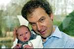 Naarden 5 maart 2003
Rob Fruithof met zijn zoontje Leon