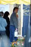 Amsterdam 24 maart 2003
Robert ten Brink met vrouw bloemen kopen