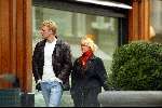 Amsterdam 10 maart 2003
sheila de vries shoppen op pc met zoon