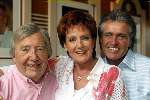 Weert, 29 Maart 2004
Marianne Weber met Johnny Hoes en Adriaan Hoes
