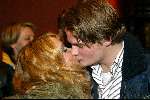 Amsterdam 27 maart 2004
Finale Idols in studio 21.
Alice Idols kussend met vriendje