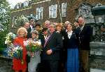 29 April 1997
Koninklijke onderscheiding voor Anneke Gronloh
Hier samen met o.a. haar man wim Jaap v d Laan Connie Vink Trea Dobbs Herman Emmink e.a.