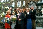 29 April 1997
Koninklijke onderscheiding voor Anneke Gronloh
Hier samen met o.a. haar man wim Jaap v d Laan Connie Vink Trea Dobbs Herman Emmink e.a.