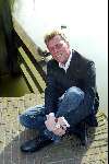 Muiden 29 maart 2003
Presentatie dvd Gerard Joling bij Cafe ome Ko in Muiden.
DJ Dave Heijneman