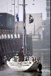 Scheveningen 6 maart 2004
Dinand Woesthoff op zijn zeilboot.  Met doodskop teken
Eenzaam na het overlijden van zijn vrouw Guusje Nederhorst