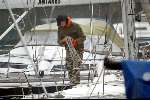 Scheveningen 6 maart 2004
Dinand Woesthoff op zijn zeilboot.
Eenzaam na het overlijden van zijn vrouw Guusje Nederhorst