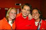 Hilversum 13 maart 2004
Finale Idols in studio 22 in Hilversum.
Eric Idols met zijn 2 zussen