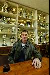 Sitges 18 Maart 2004 ernie Brandts bij de plaatselijke voetbalclub