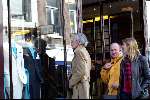Amsterdam 3 maart 2004
Harry Mulisch winkelen in de pc Hooftstraat