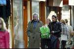 Amsterdam 27 maart 2004
Harry Mulisch met vrouw op PC Hooftstraat