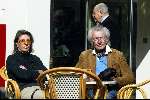 Amsterdam 29 maart 2003
Harry Mulisch met vrouw en hondje op een terras