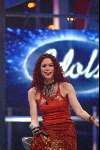 Hilversum 6 maart 2004
Idols in studio 22. Irma Idols tijdens haar optreden
De 10 finalisten  .